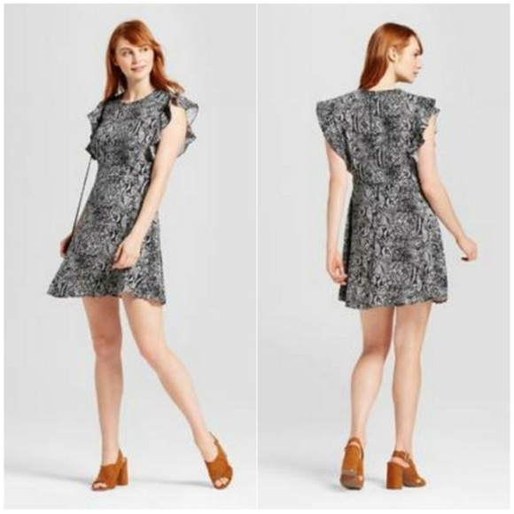 WHO WHAT WEAR Snakeskin Black and White
Ruffle Short Sleeve Dress size L - Picture 8 of 10